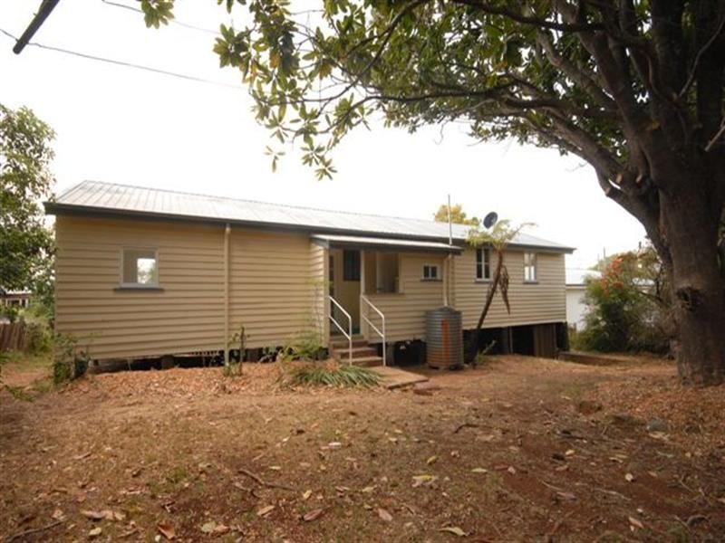 10 Seaton Street, South Toowoomba QLD 4350