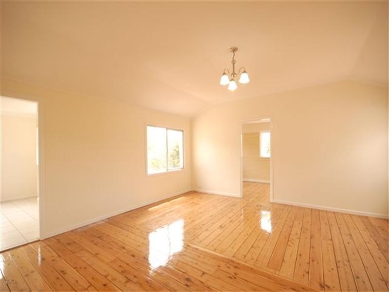 10 Seaton Street, South Toowoomba QLD 4350