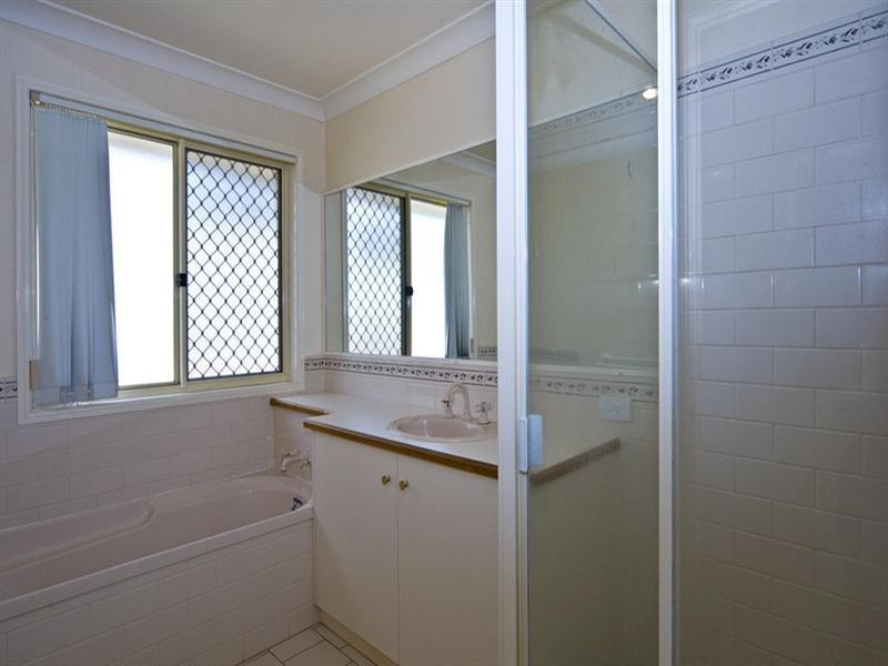 5 Swartz Street, Kearneys Spring QLD 4350