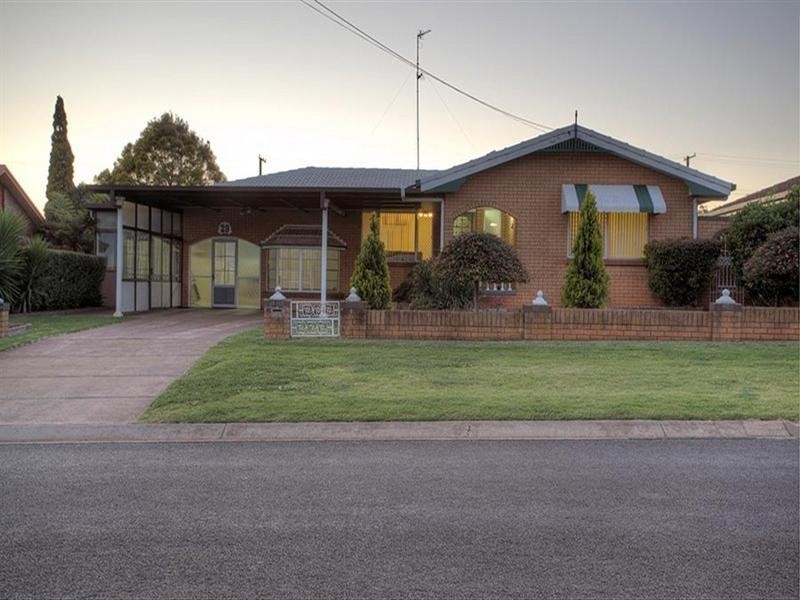 29 Hampton Street, Newtown QLD 4350