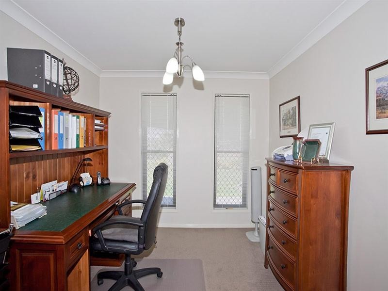 1 Catalina Drive, Wilsonton QLD 4350