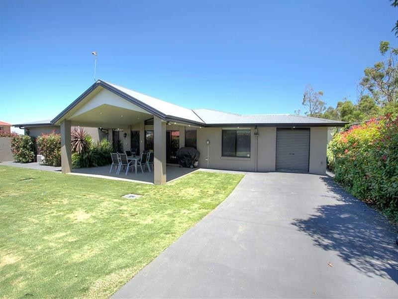 1 Catalina Drive, Wilsonton QLD 4350