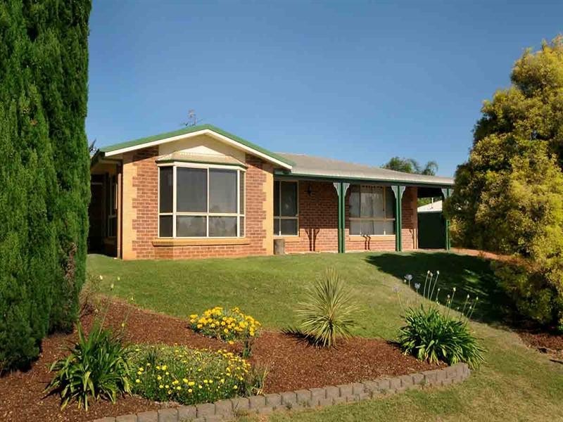 12 Lacebark Court, Glenvale QLD 4350