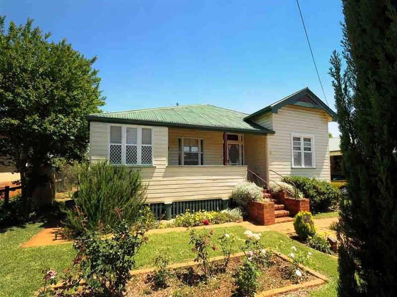 8 Kirk Street, Toowoomba City QLD 4350