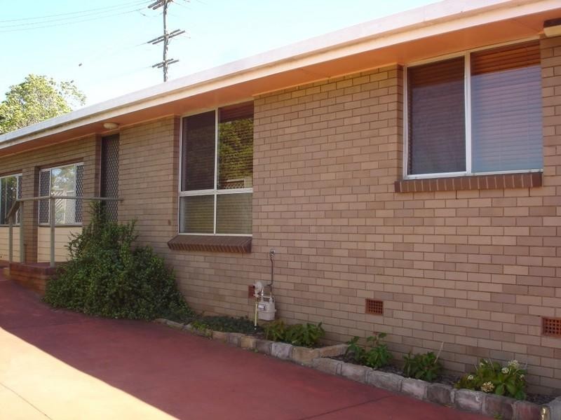 1/407 Stenner Street, Kearneys Spring QLD 4350