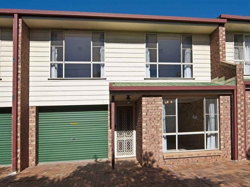 4 /355 Tor Street, Wilsonton QLD 4350