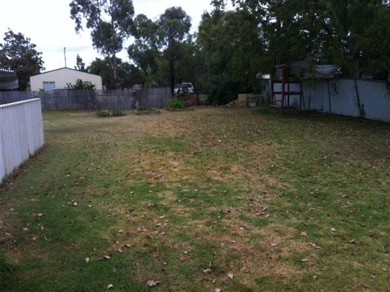 24 Eton Street, Cambooya QLD 4358