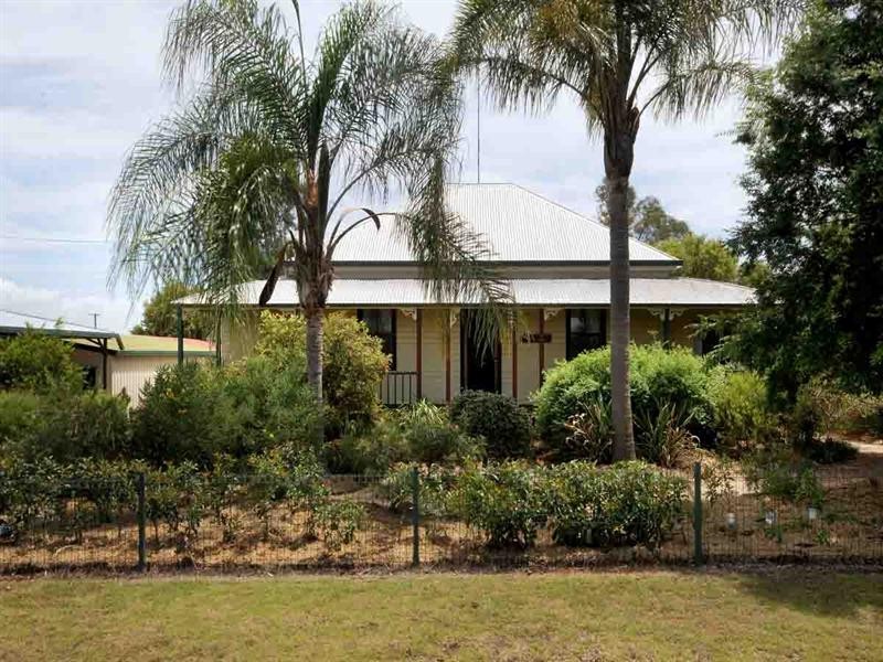 6 Fairfax Street, Cambooya QLD 4358