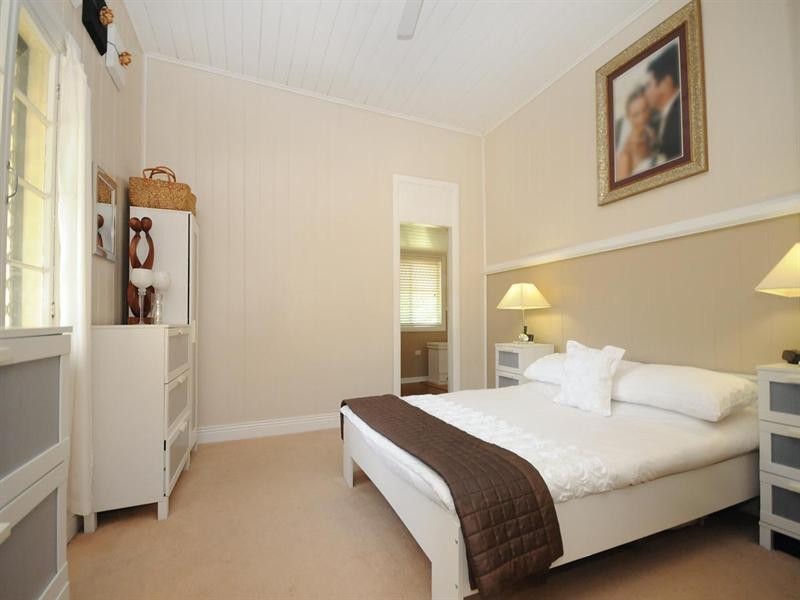 6 Fairfax Street, Cambooya QLD 4358