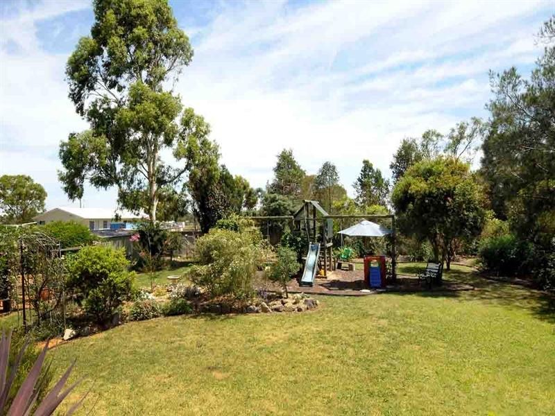 6 Fairfax Street, Cambooya QLD 4358