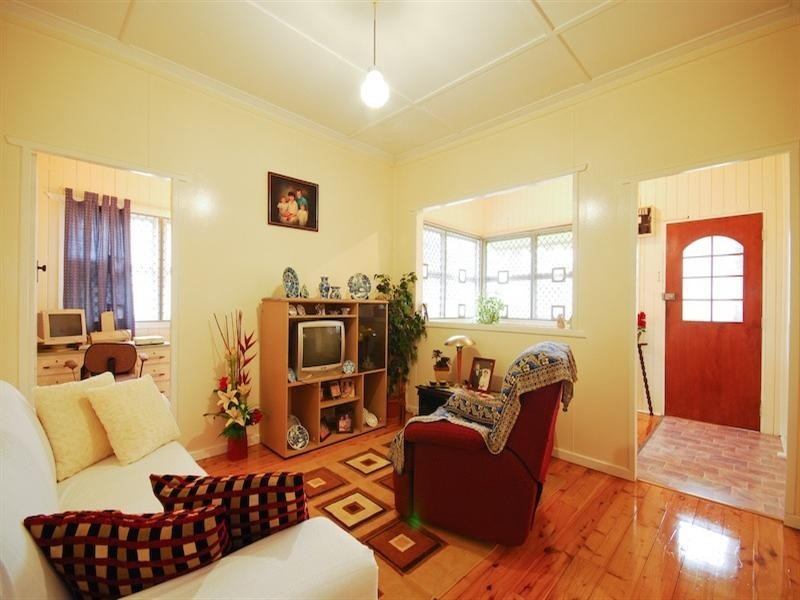 8b West Street, North Toowoomba QLD 4350