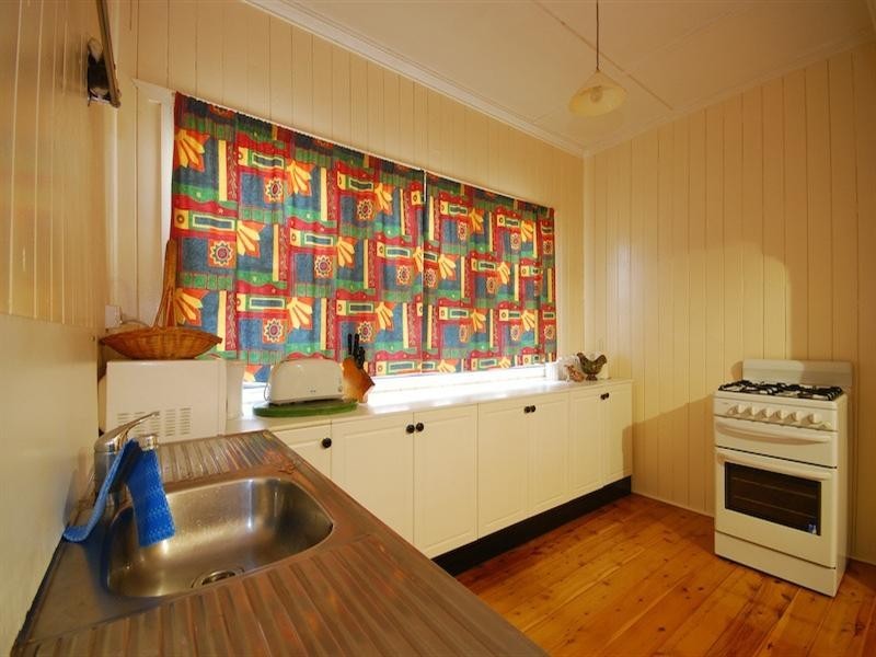 8b West Street, North Toowoomba QLD 4350