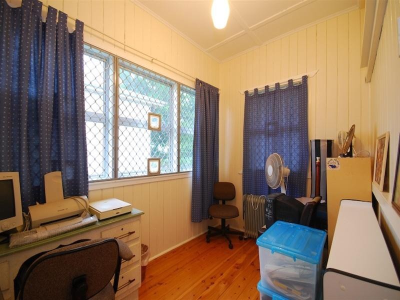 8b West Street, North Toowoomba QLD 4350