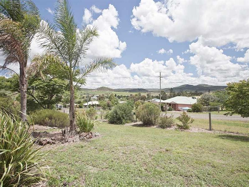 6 Paspalum Court, Meringandan West QLD 4352