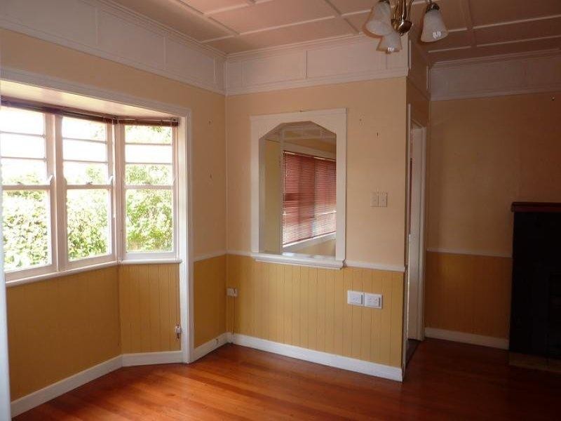 271 West Street, Harristown QLD 4350