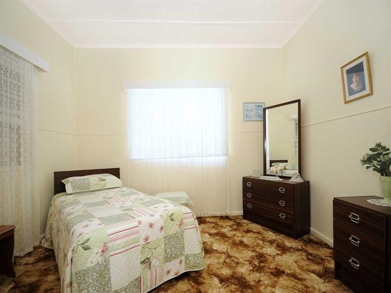 11a Victory Street, Newtown QLD 4350