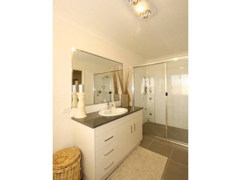 1 Neiwand Street, Kearneys Spring QLD 4350