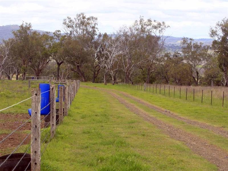 220 Hudson Road, Southbrook QLD 4363