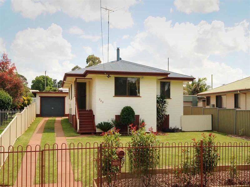 320 Bridge Street, Newtown QLD 4350