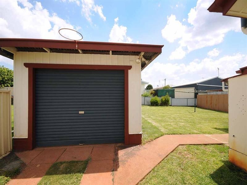 320 Bridge Street, Newtown QLD 4350