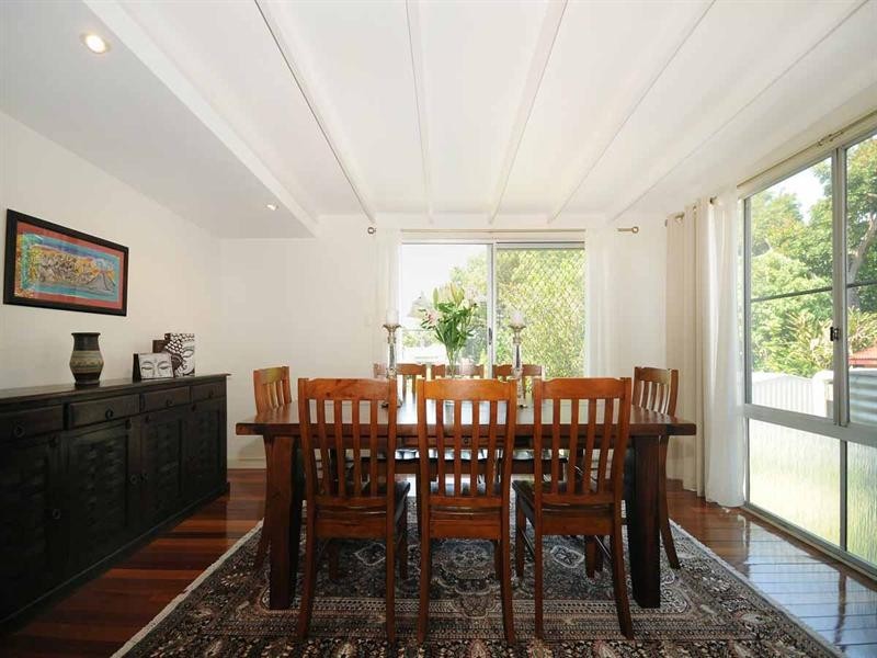 28 Rhyde Street, Mount Lofty QLD 4350
