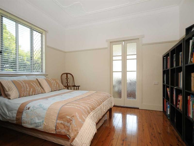 28 Rhyde Street, Mount Lofty QLD 4350