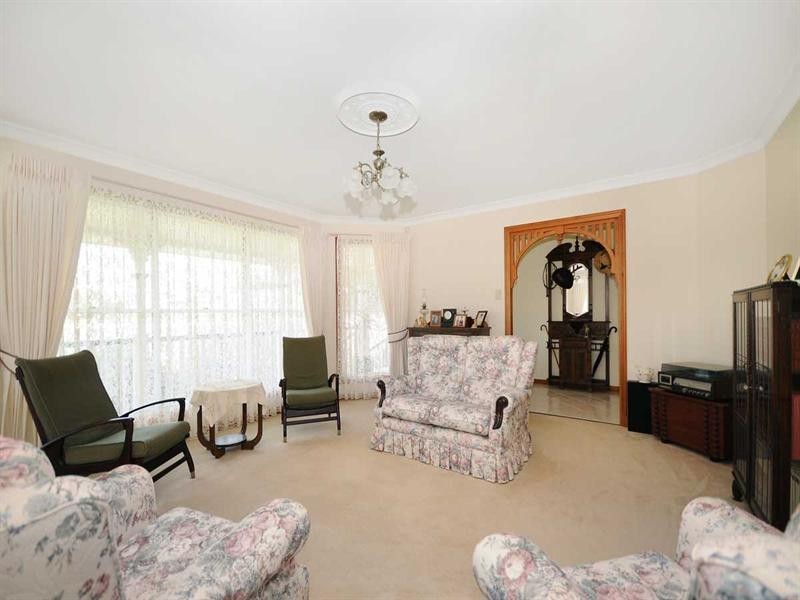 10 Trafalgar Street, Middle Ridge QLD 4350