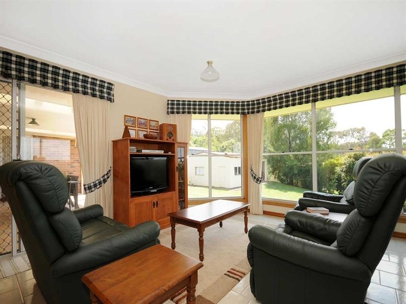 10 Trafalgar Street, Middle Ridge QLD 4350