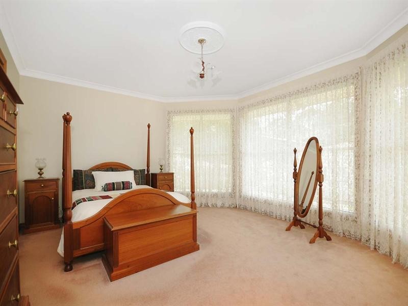 10 Trafalgar Street, Middle Ridge QLD 4350