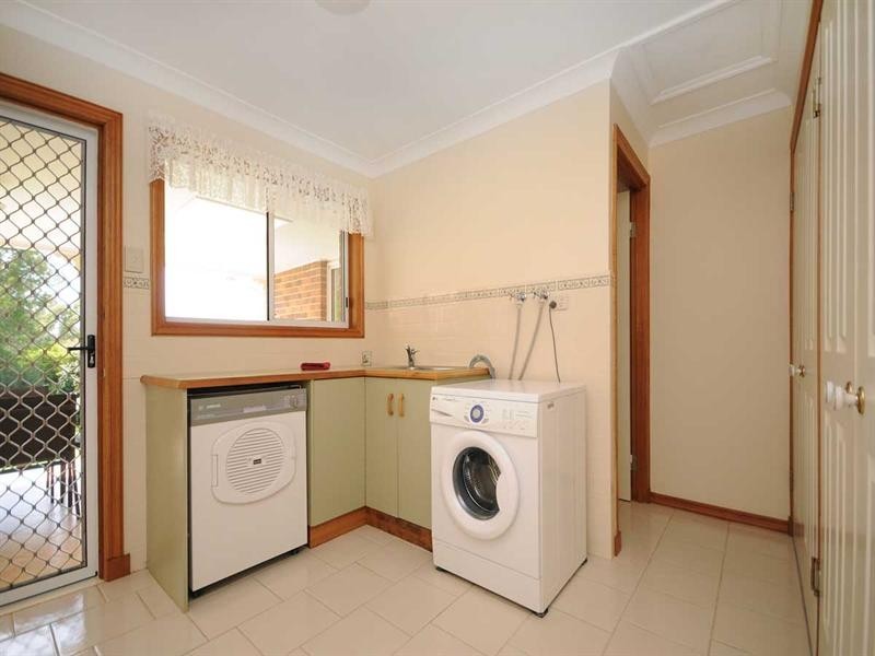 10 Trafalgar Street, Middle Ridge QLD 4350