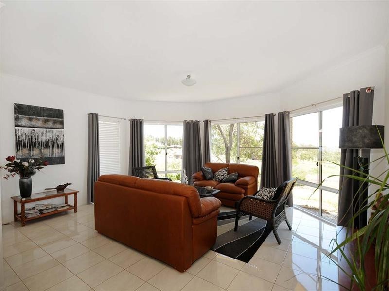 1 Hickey Court, Cotswold Hills QLD 4350