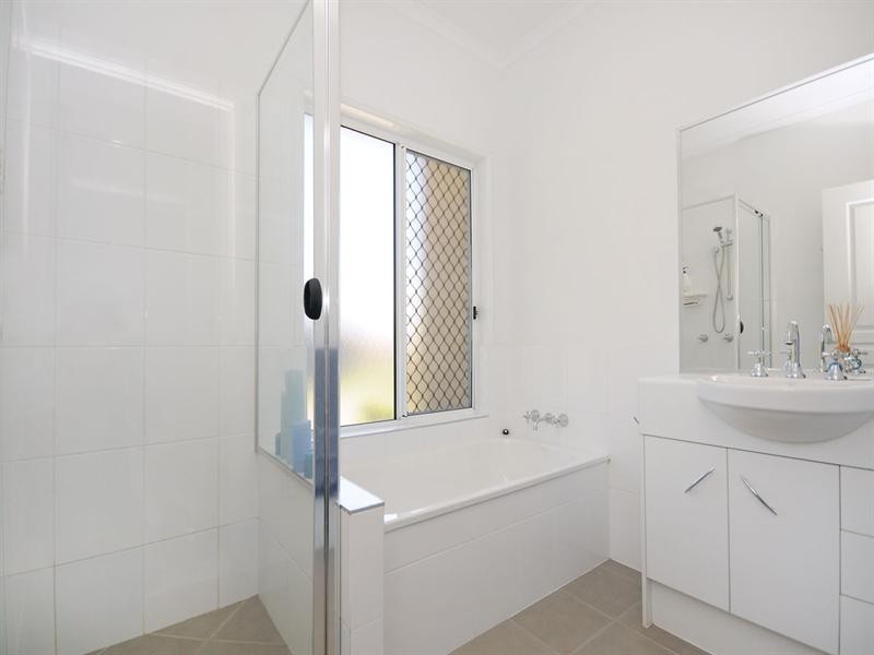 1 Hickey Court, Cotswold Hills QLD 4350