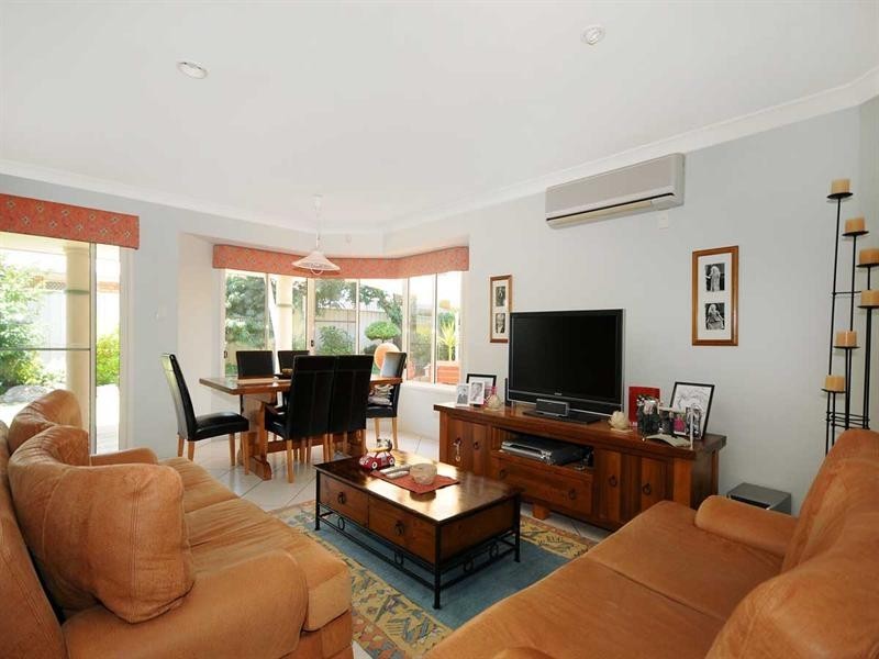 12 Jutsum Street, Middle Ridge QLD 4350