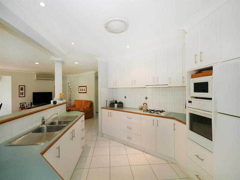 12 Jutsum Street, Middle Ridge QLD 4350