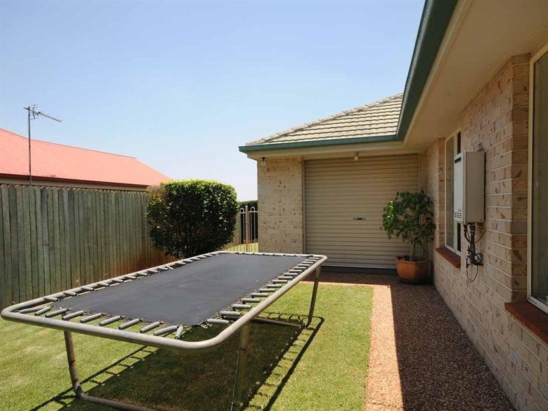 12 Jutsum Street, Middle Ridge QLD 4350