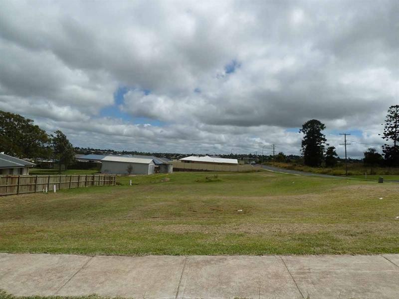 1 Sunset Drive, Glenvale QLD 4350