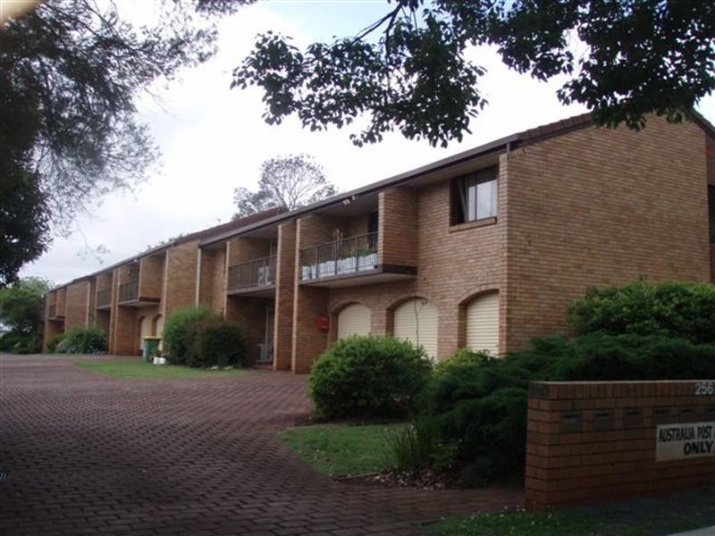 4/256 Geddes Street, Centenary Heights QLD 4350