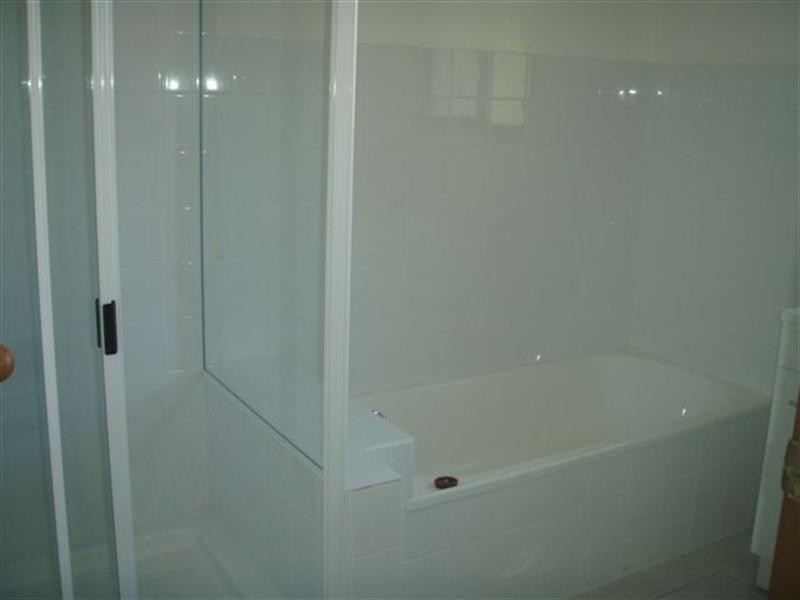 4/256 Geddes Street, Centenary Heights QLD 4350