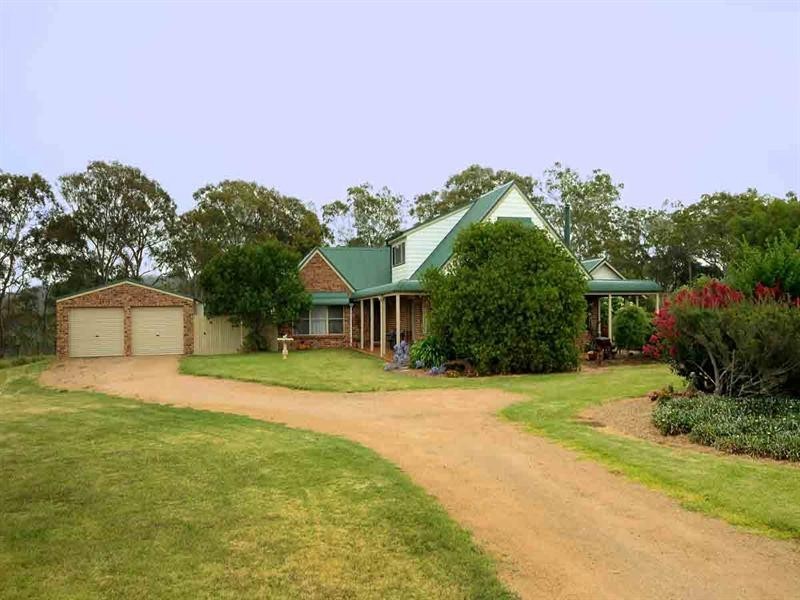 181-183 Postle Street, Mount Rascal QLD 4350