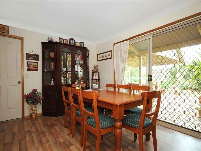 181-183 Postle Street, Mount Rascal QLD 4350