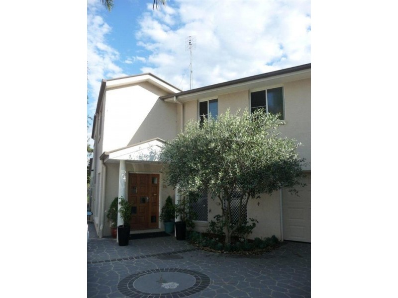 2A Agnes Street, Centenary Heights QLD 4350