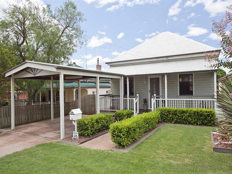 9 Grey Street, South Toowoomba QLD 4350