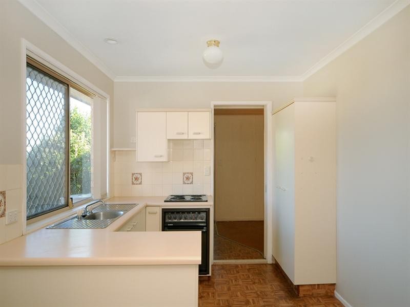 42 Melway Crescent, Harristown QLD 4350