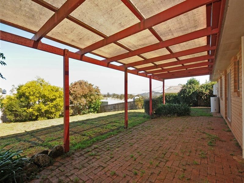 42 Melway Crescent, Harristown QLD 4350