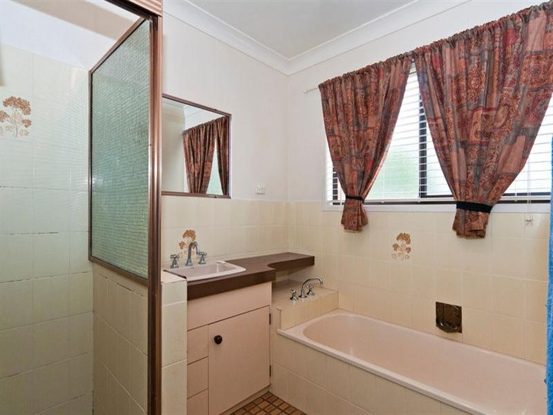 19 Sherry Street, Wilsonton Heights QLD 4350