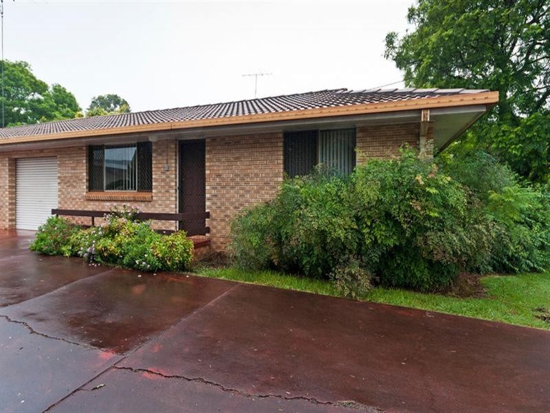 1/100C Holberton Street, Newtown QLD 4350