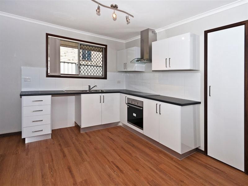 1/100C Holberton Street, Newtown QLD 4350