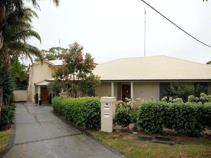 2B Agnes Street, Centenary Heights QLD 4350