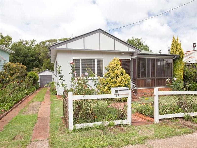 154 Jellicoe Street, North Toowoomba QLD 4350