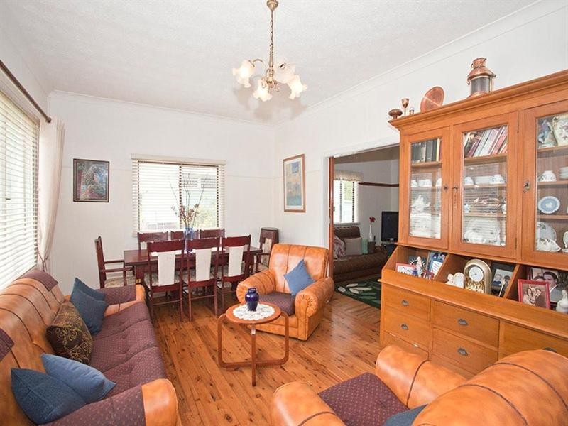 154 Jellicoe Street, North Toowoomba QLD 4350